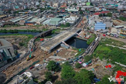 8 CÔNG TRÌNH CẦU ĐƯỜNG TẠI TPHCM THÔNG XE TRƯỚC TẾT ẤT TỴ 2025