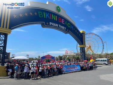 DU KHÁCH TẤP NẬP ĐỔ VỀ NOVAWORLD PHAN THIET SÁNG 30/4 – SẴN SÀNG “CHÁY HẾT MÌNH” CÙNG SUMMER FEST 2025