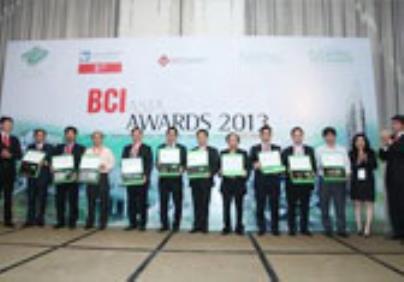 Novaland nhận giải thưởng BCI Asia Awards 2013 với bảng xếp hạng 10 nhà đầu tư đứng đầu Châu Á