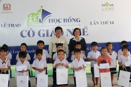 NOVALAND NÂNG BƯỚC ĐẾN TRƯỜNG CHO HỌC SINH NGHÈO ĐỒNG THÁP