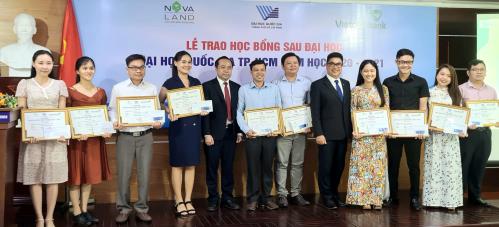 NOVALAND TRAO TẶNG 31 HỌC BỔNG CHO HỌC VIÊN, NGHIÊN CỨU SINH ĐHQG TP.HCM