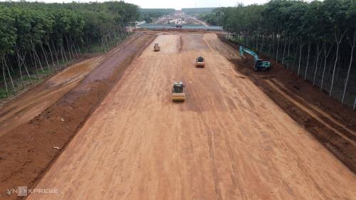 Cao tốc Phan Thiết - Dầu Giây dần lộ diện