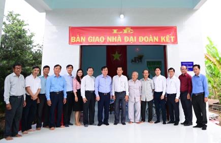 TẬP ĐOÀN NOVALAND TRAO TẶNG NHÀ TÌNH NGHĨA CHO CÁC HỘ GIA ĐÌNH KHÓ KHĂN DỊP CUỐI NĂM